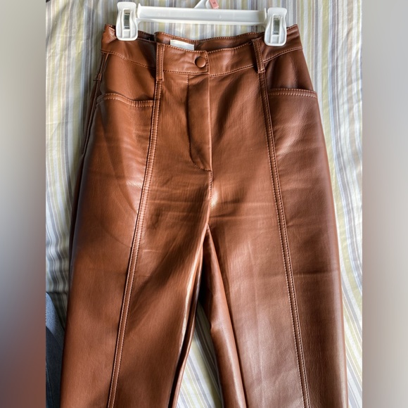 ARITZIA WILFRED REBEL PANT a straight leg leather pant - Picture 10 of 11